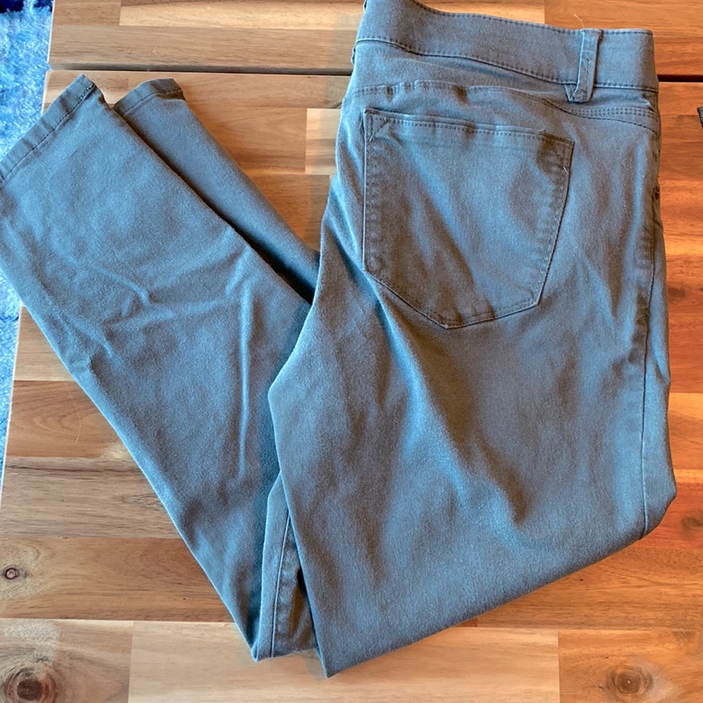 Wit & Wisdom olive green jeans, size 12